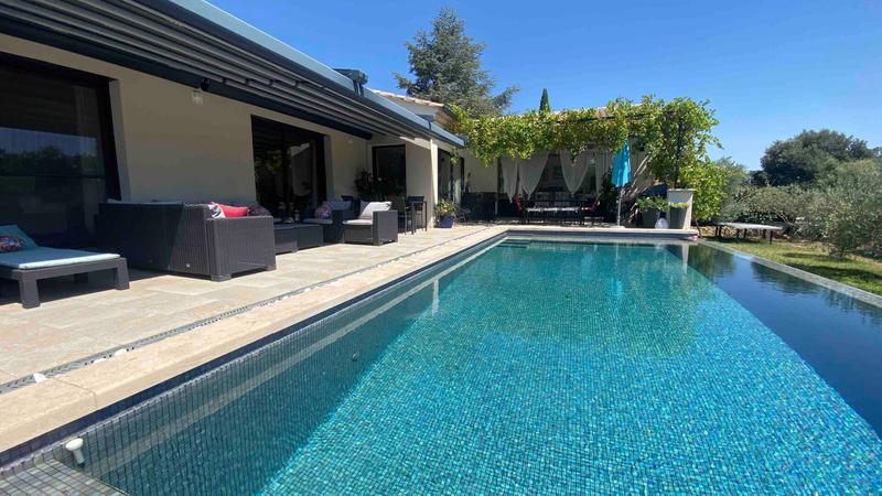 Maison - 200 m² - 8 pièces