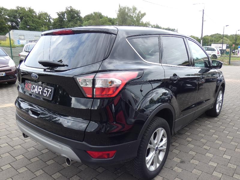Ford Kuga 1.5 TDCi 120 SetS 4x2 automatique Titanium
