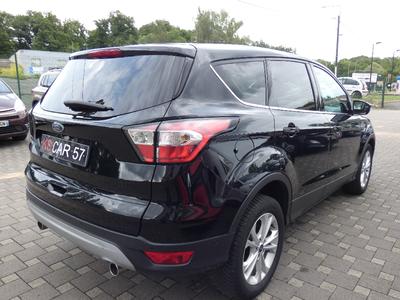 Ford Kuga 1.5 TDCi 120 SetS 4x2 automatique Titanium