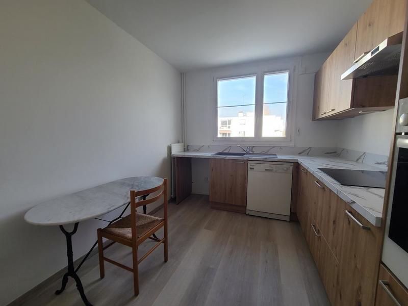 Appartement - 95 m² - 4 pièces