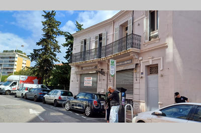 Local commercial - 200 m²
