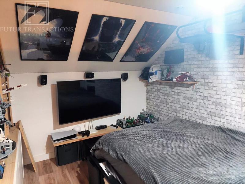 Maison - 180 m² - 12 pièces