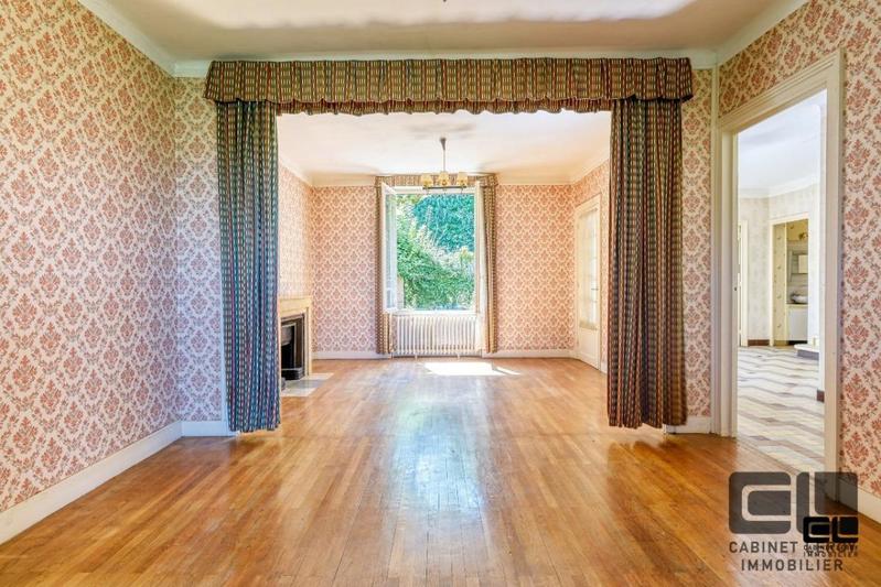 Maison - 251 m² - 7 pièces