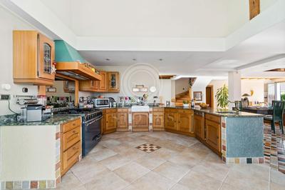 Maison ancienne - 220 m² - 7 pièces