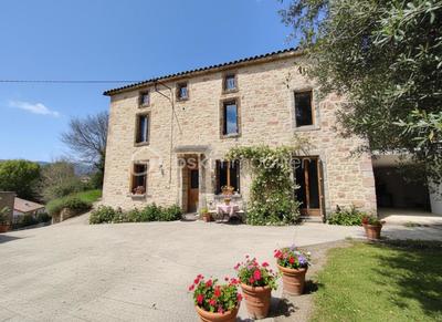 Immeuble - 166 m² - 10 pièces