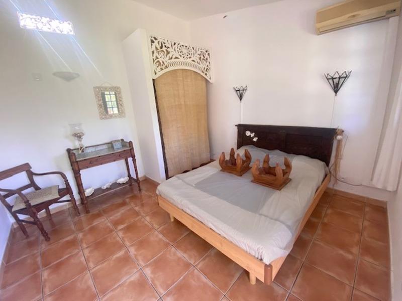 Maison - 220 m² - 9 pièces