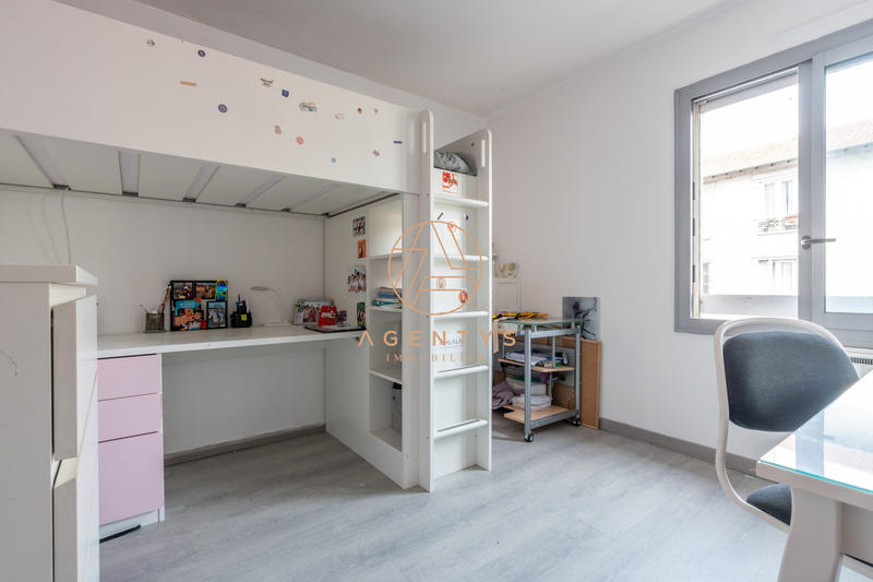 Appartement - 90 m² - 4 pièces