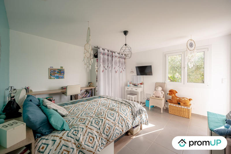 Maison - 190 m² - 6 pièces