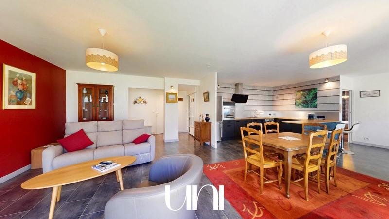 Appartement - 97 m² - 3 pièces