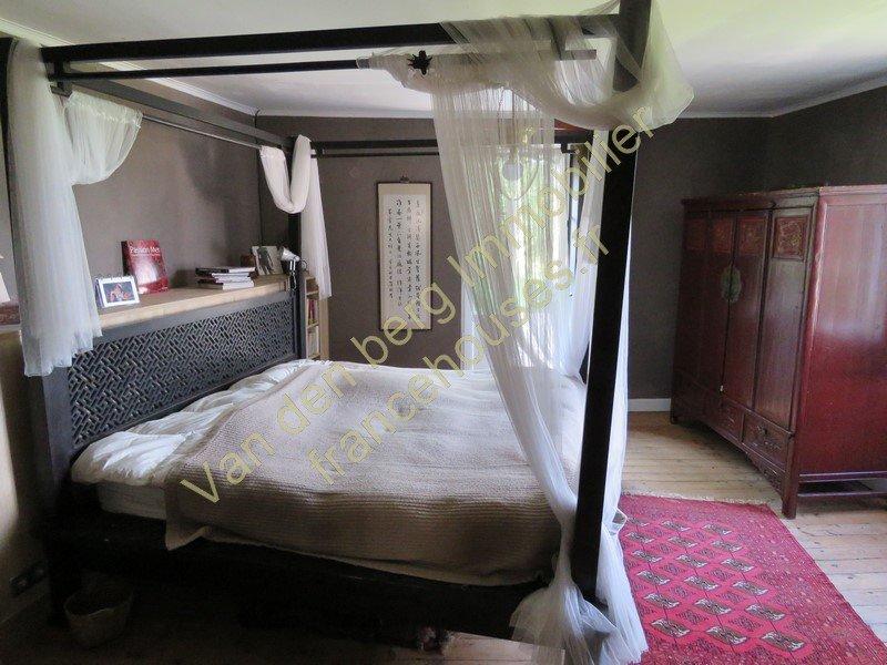 Propriété - 183 m² - 6 pièces