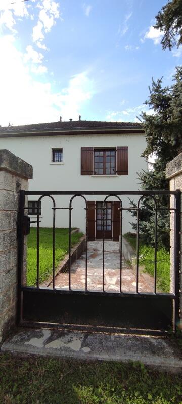 Maison - 176 m² - 10 pièces