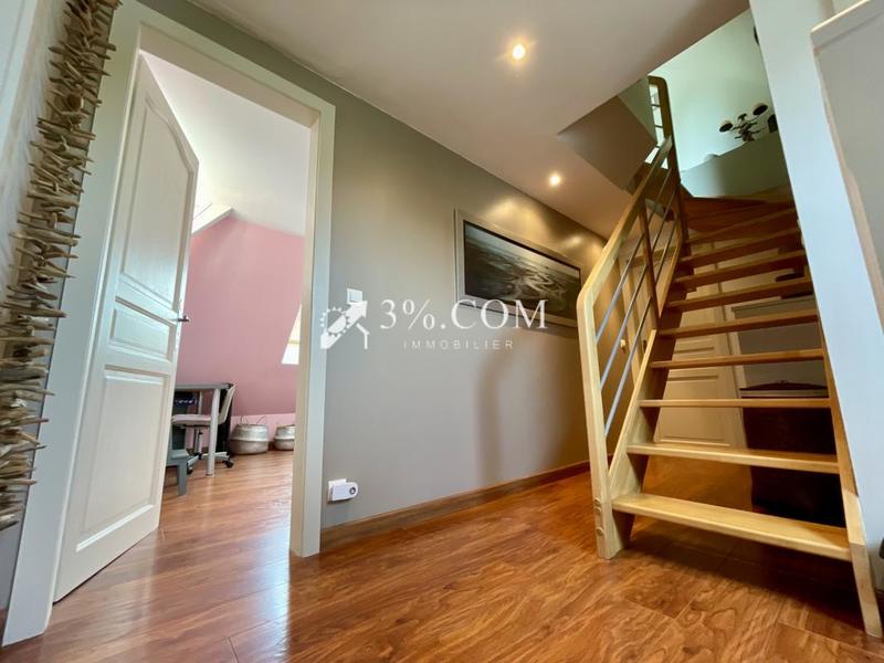 Demeure - 169 m² - 8 pièces