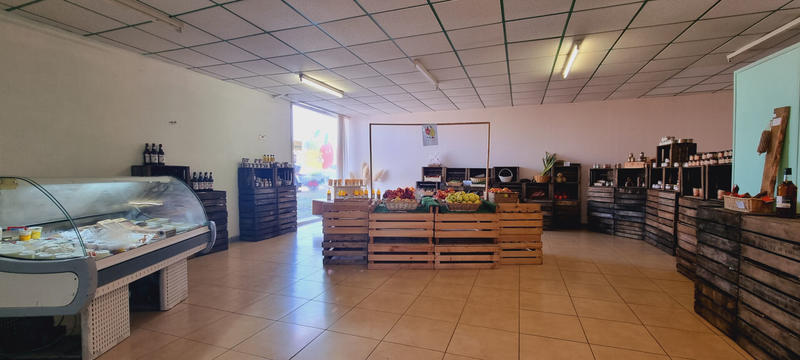 Local d'activités - 383 m²