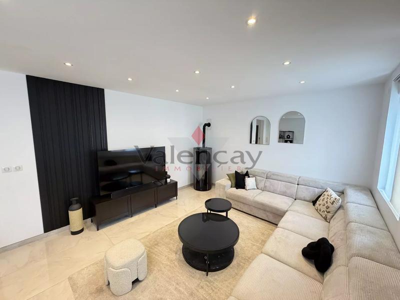 Maison - 152 m² - 6 pièces