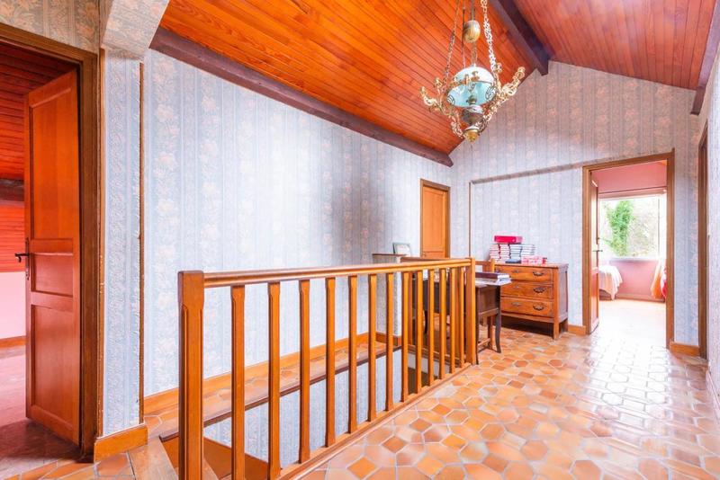 Maison - 215 m² - 10 pièces