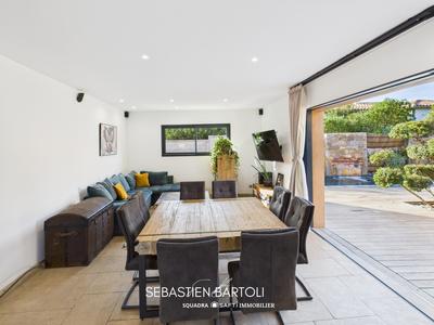 Maison - 145 m² - 4 pièces