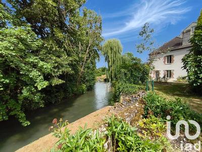 Maison - 700 m² - 24 pièces