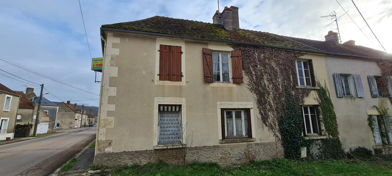Maison - 94 m² - 9 pièces