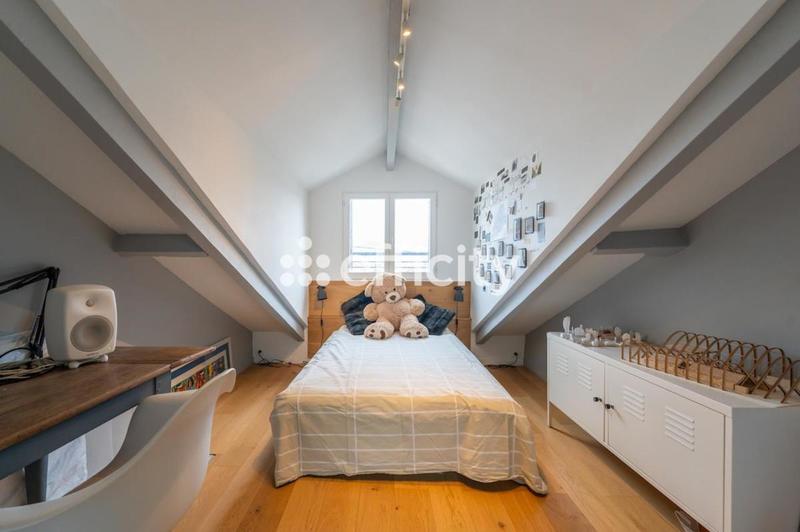 Maison - 175 m² - 7 pièces