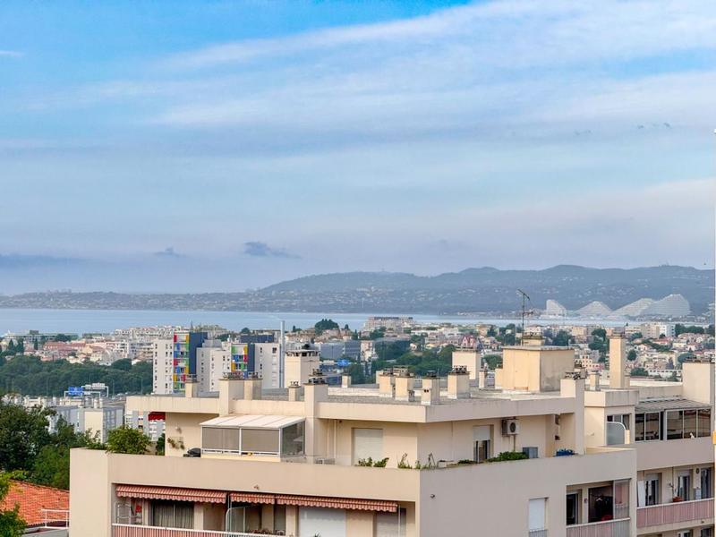 Appartement - 64 m² - 4 pièces