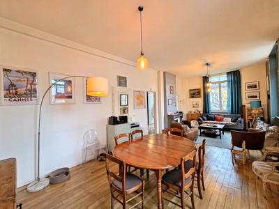 Appartement - 165 m² - 6 pièces