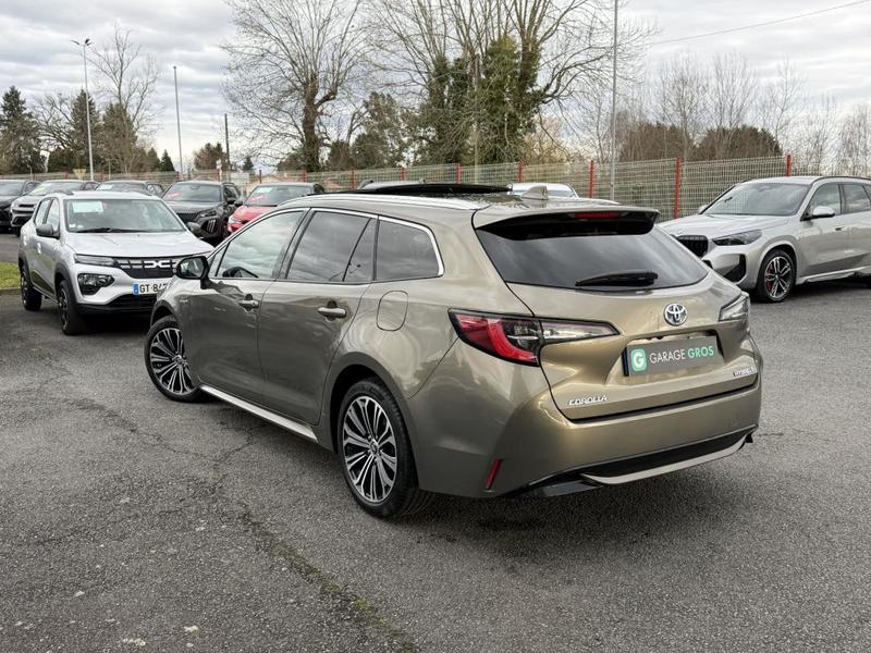 Toyota corolla touring sports Hybride 184h Design