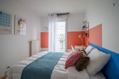 Chambre - 11 m² - 4 pièces