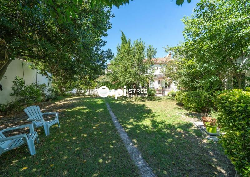 Maison - 260 m² - 5 pièces