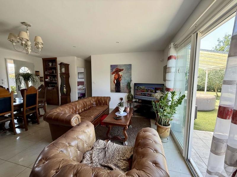 Maison - 96 m² - 5 pièces