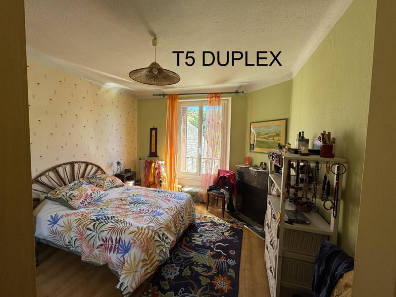 Immeuble - 167 m² - 11 pièces