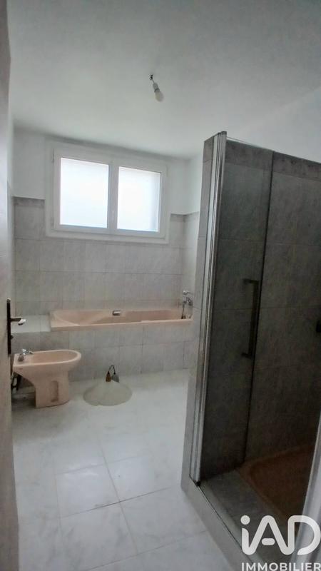 Maison - 143 m² - 8 pièces