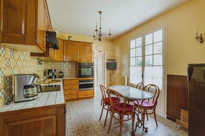 Maison - 200 m² - 7 pièces