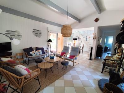 Maison - 115 m² - 6 pièces