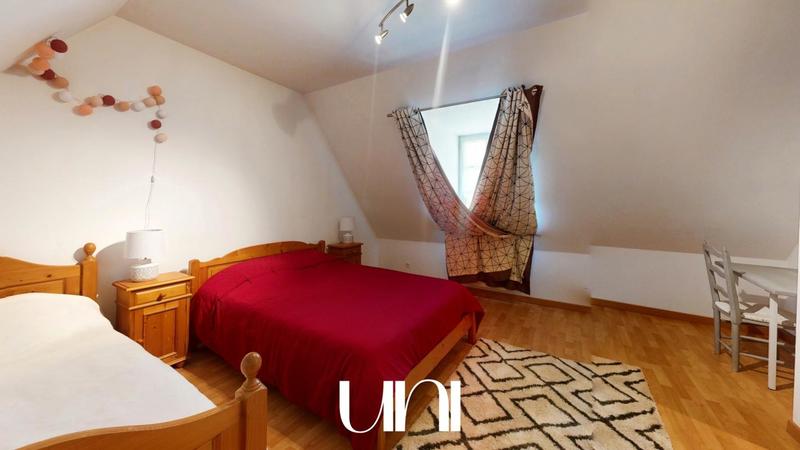 Maison - 209 m² - 7 pièces