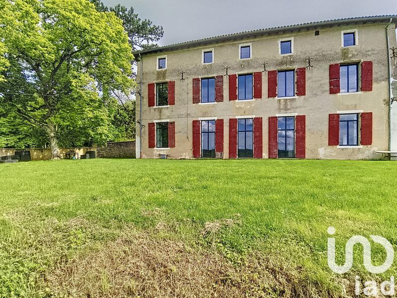 Maison - 320 m² - 8 pièces
