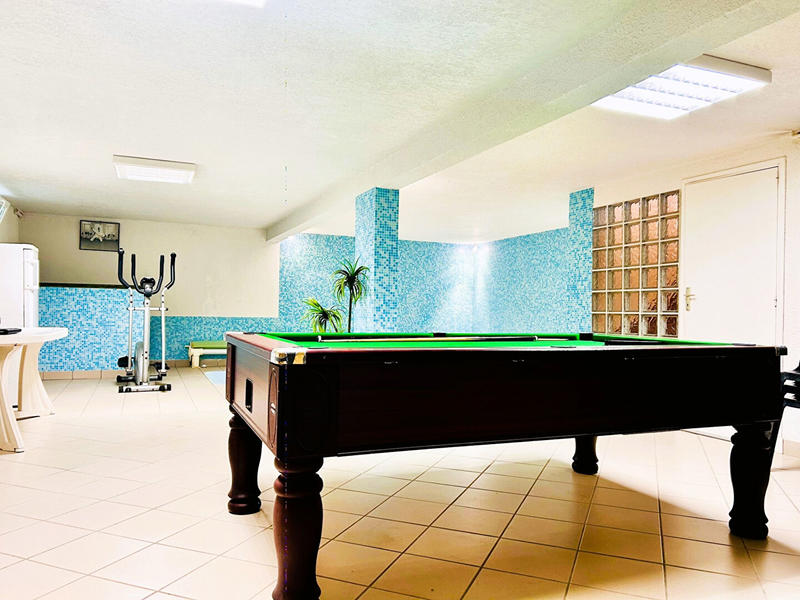 Villa - 195 m² - 8 pièces