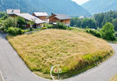 Terrain constructible - 1 202 m²