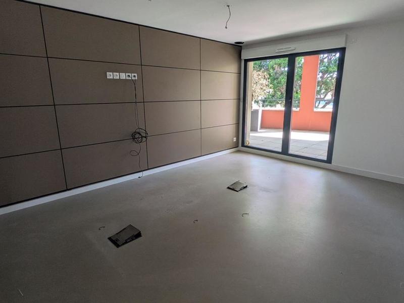 Local commercial - 375 m² - 12 pièces