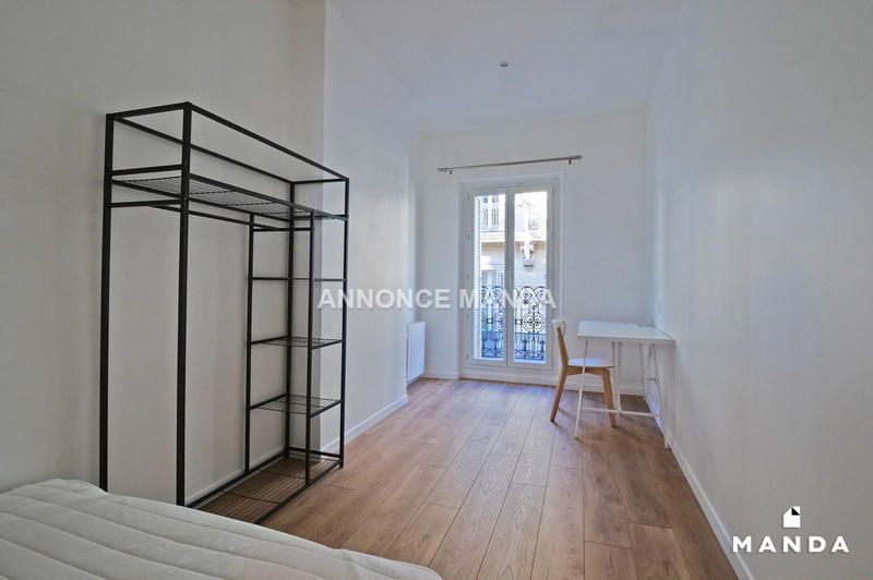 Chambre - 10 m² - 6 pièces