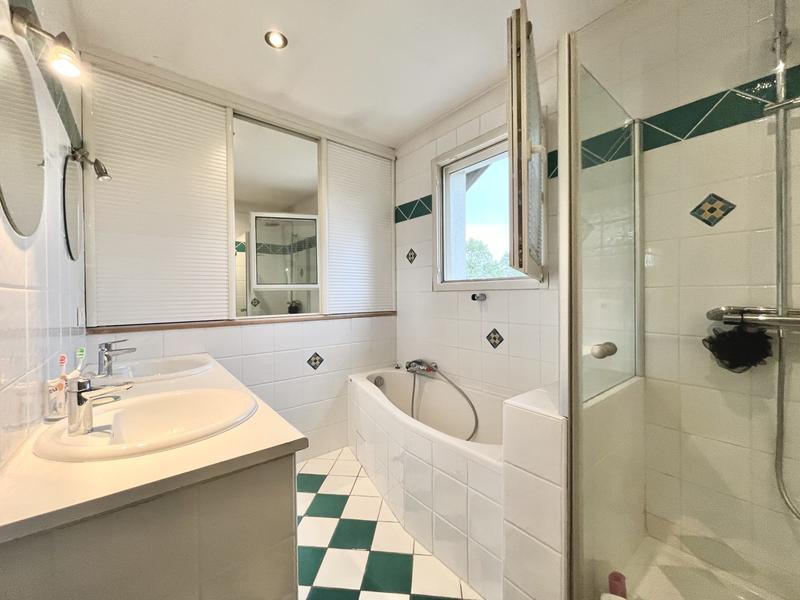 Maison - 156 m² - 6 pièces