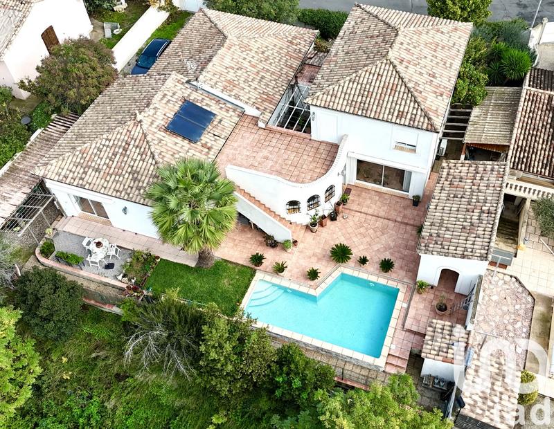 Maison - 200 m² - 5 pièces