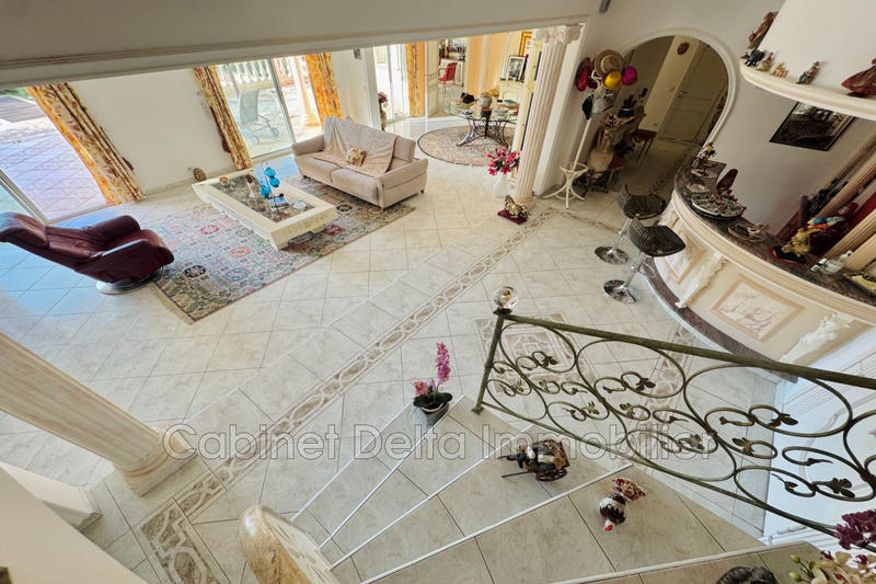 Maison - 250 m² - 3 pièces