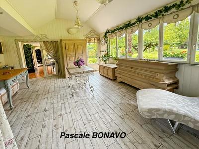 Maison - 324 m² - 13 pièces