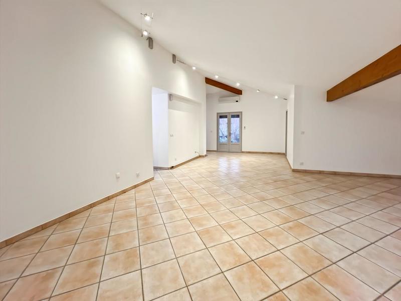 Appartement - 110 m² - 4 pièces