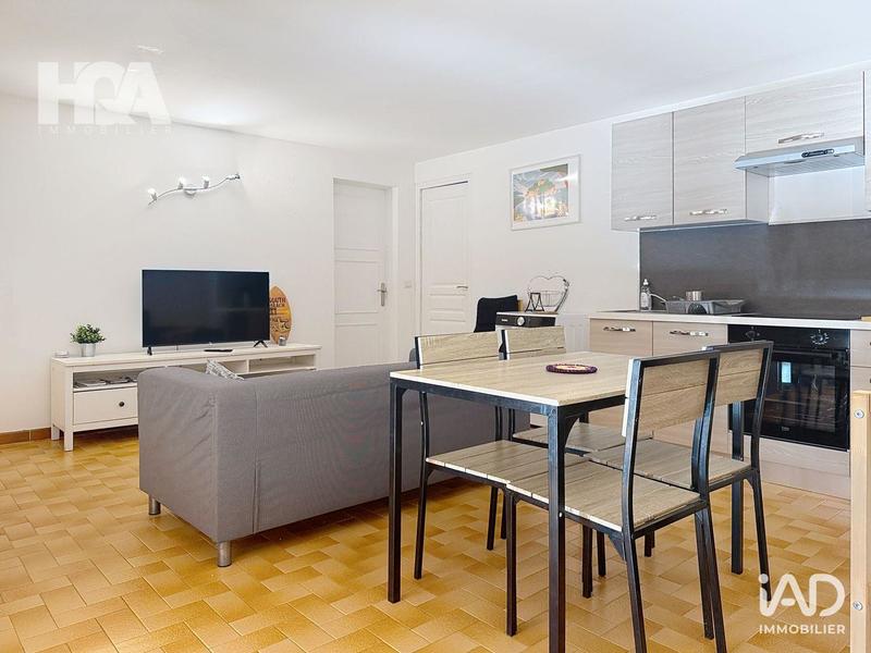 Local commercial - 678 m²