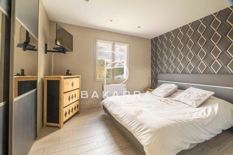 Maison - 184 m² - 6 pièces