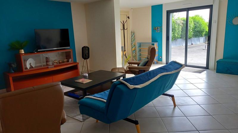 Maison - 330 m² - 11 pièces