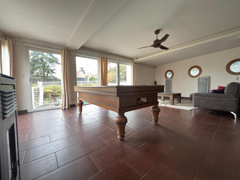 Maison - 163 m² - 7 pièces