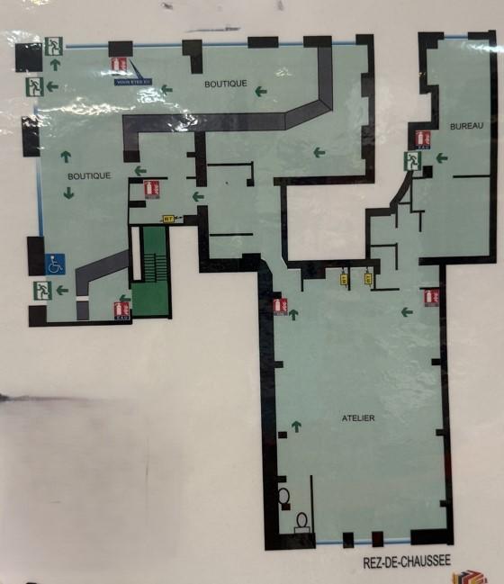 Local commercial - 385 m²