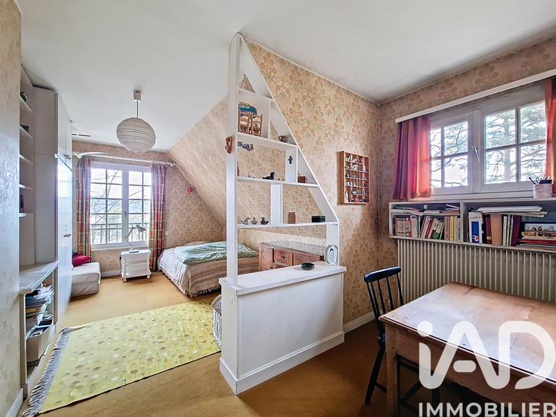 Maison - 213 m² - 8 pièces